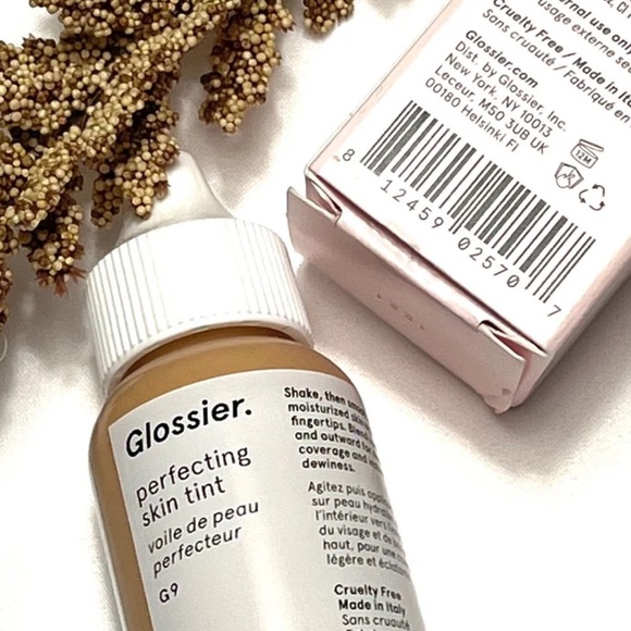 GLOSSIER Perfecting Skin Tint G4 - Picture 11 of 12